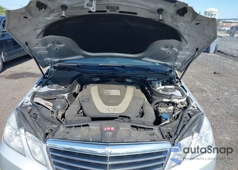 2010 Mercedes-Benz E 350 4Matic z USA, uszkodzony, nr VIN WDDHF8HB9AA248660